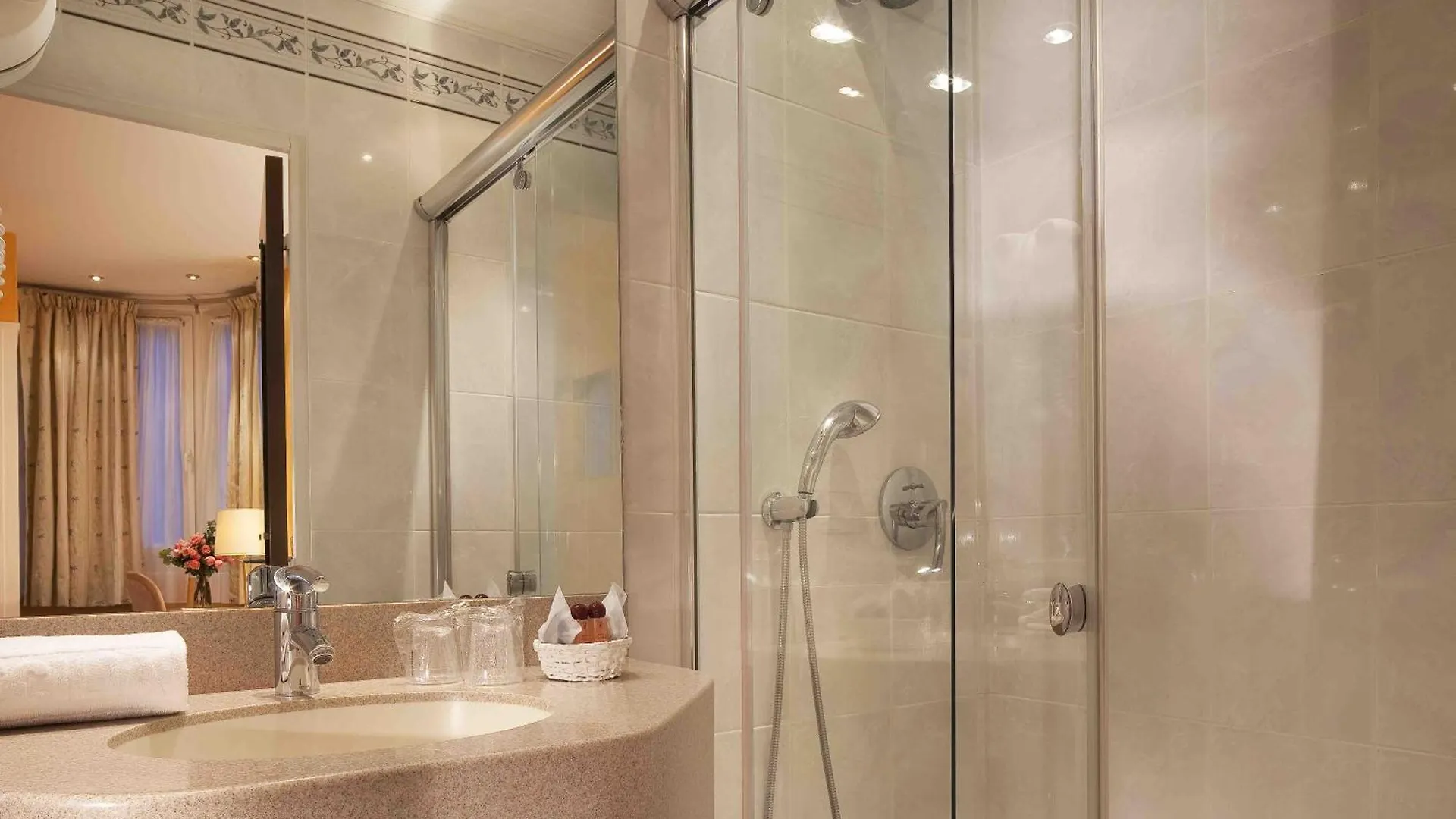 Hotel Cecilia Paris