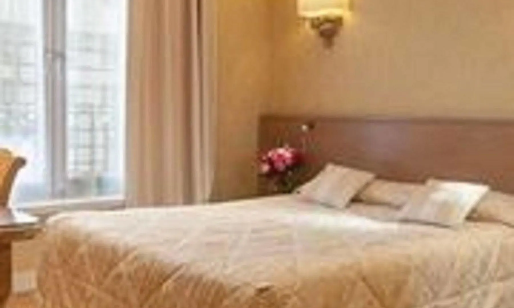 Cecilia Hotel 3*