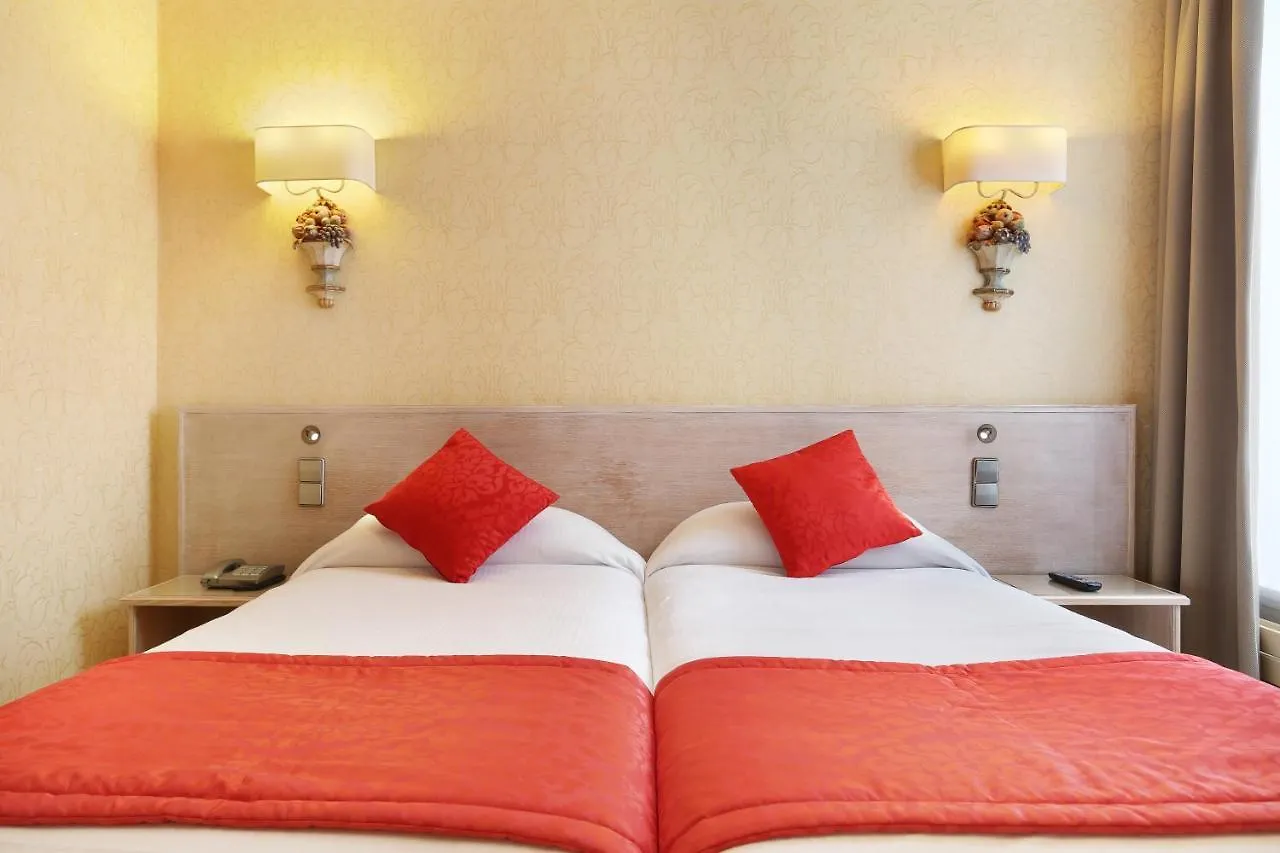 Cecilia Hotel 3*