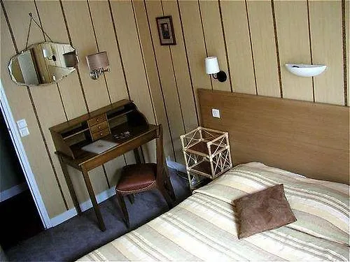 Cecilia Hotel